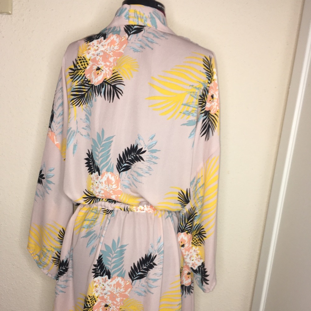 Kimono - Picture 2 of 2